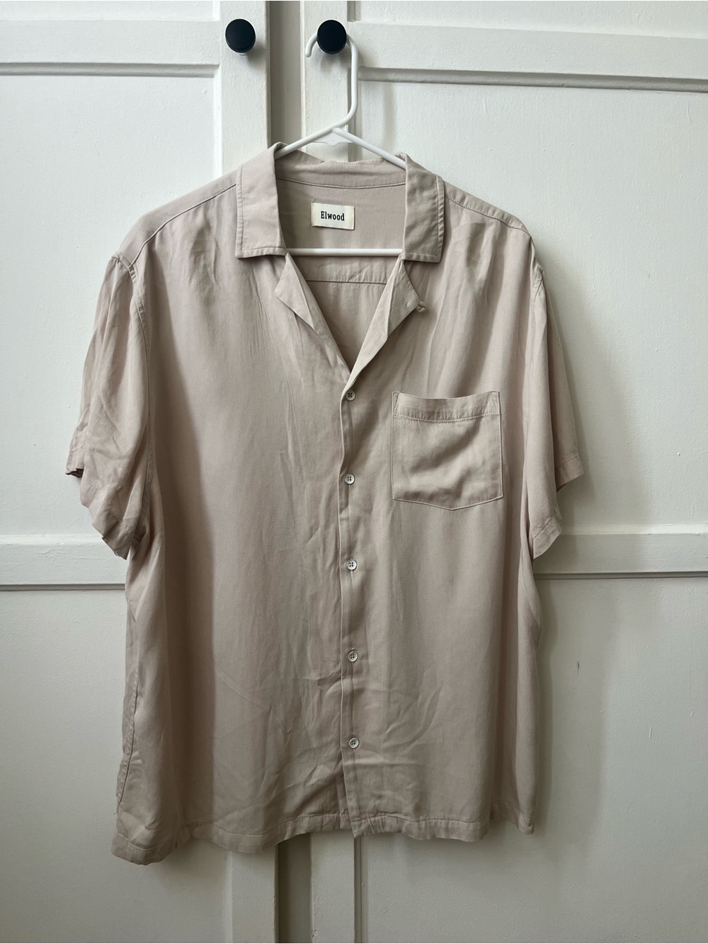 Elwood Men’s Short Sleeve Button-Up Shirt - Light Beige